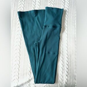 Offline by Aerie Fold Over Low-Rise Ribbed Flare Leggings Dark Green Size Small